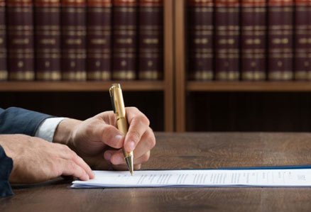 تنوع خدمات حقوقی توسط وکیل در چیتگر